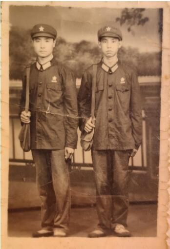 湖南19歲鐵道兵長眠四川48年，頭條尋人幫82歲哥哥找到他