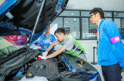 福特汽車(chē)在樹(shù)立汽車(chē)服務(wù)新典范的道路上不斷前行