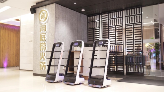 送餐機(jī)器人成餐飲市場(chǎng)剛需，普渡科技要做賦能行業(yè)的機(jī)器人大廠
