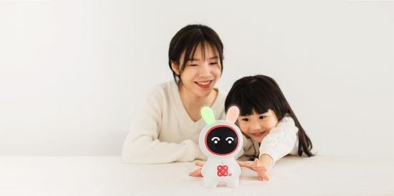 寶寶科學(xué)早教好幫手！ HUAWEI HiLink生態(tài)產(chǎn)品火火兔智能早教故事機(jī)火熱