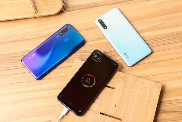 5000mAh大電池+18W雙引擎閃充，千元優(yōu)品vivo U3續(xù)航無憂