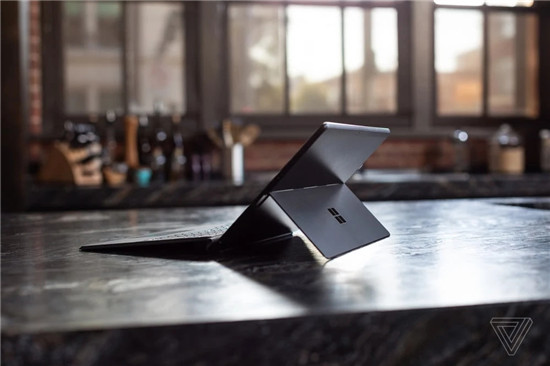 微軟 Surface Pro X 評(píng)測(cè)：一臺(tái)會(huì)令你心碎的電腦
