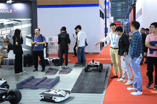 松靈機器人攜SCOUT MINI亮相高交會，全方位展示底盤核心技術(shù)