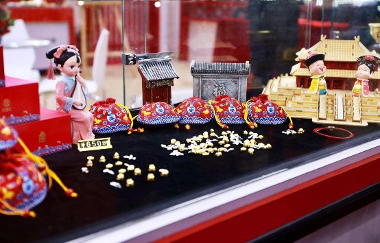 錢(qián)博會(huì)潮聞：中國(guó)工商銀行新品驚艷亮相，“故宮福包”迎祥賀歲！