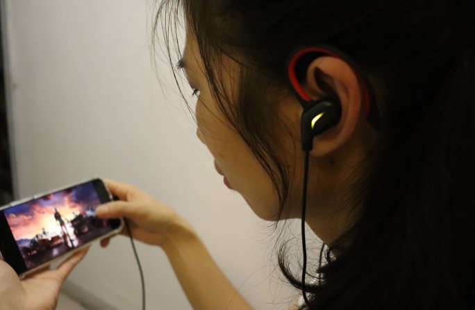玩手游怎樣缺少一款專業(yè)的神器？倍思C18游戲耳機體驗