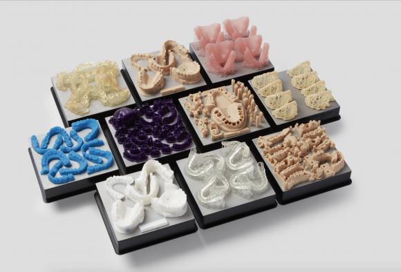 Formlabs 發(fā)布齒科專用 3D 打印機 Form 3B，并宣布收購樹脂材料生產(chǎn)商 Spectra 公司