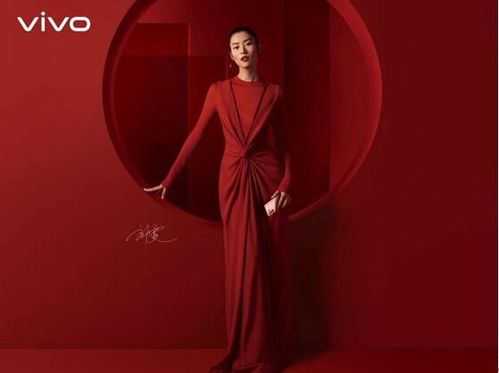 vivo X30 × 劉雯時(shí)尚大片首曝光，高級(jí)質(zhì)感一躍而出