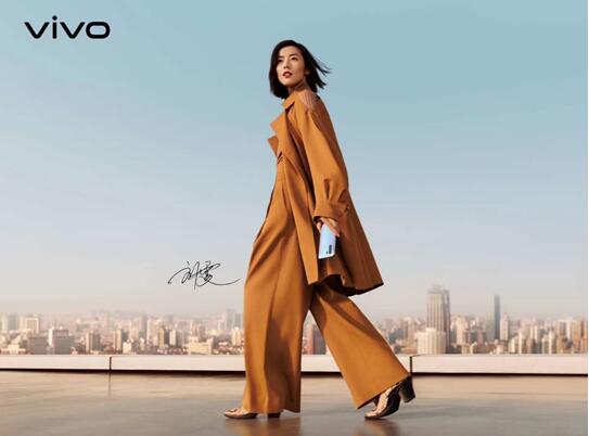vivo X30 × 劉雯時(shí)尚大片首曝光，高級(jí)質(zhì)感一躍而出