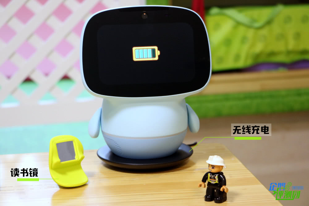 云知聲聰聰AI機(jī)器人體驗：家長育娃的絕佳輔助神器
