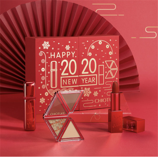 圣誕節(jié)禮物送什么？稚優(yōu)泉新年彩妝禮盒你值得擁有