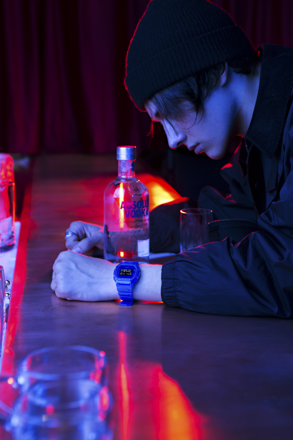 潮流入喉！G-SHOCK X ABSOLUT絕對(duì)伏特加聯(lián)名款破界來襲
