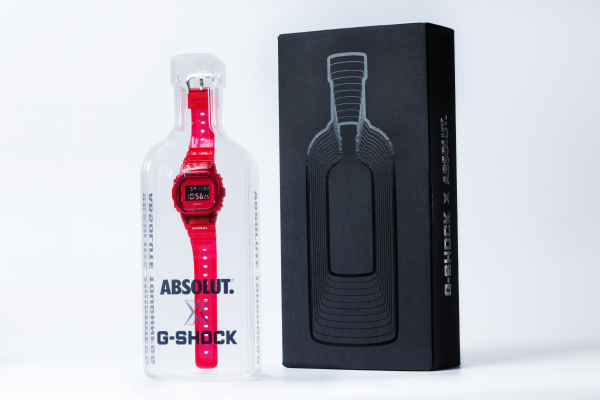 潮流入喉！G-SHOCK X ABSOLUT絕對(duì)伏特加聯(lián)名款破界來襲