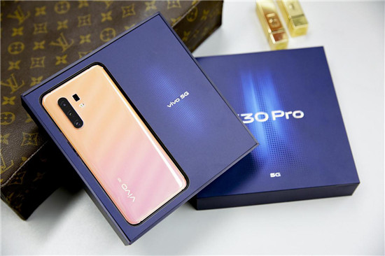 vivo X30 Pro開箱體驗！專業(yè)影像旗艦+高顏值外觀，滿足你眾多期望