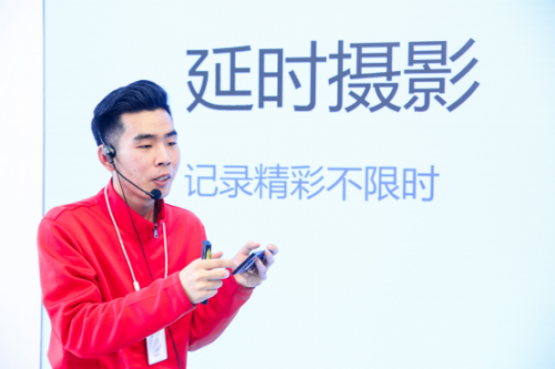 江蘇首家華為授權(quán)體驗(yàn)店P(guān)lus正式落地，為消費(fèi)者帶來全新購(gòu)物體驗(yàn)