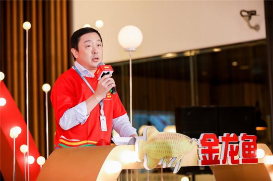 薇婭田亮首度合體，攜手金龍魚以健康點(diǎn)亮新年