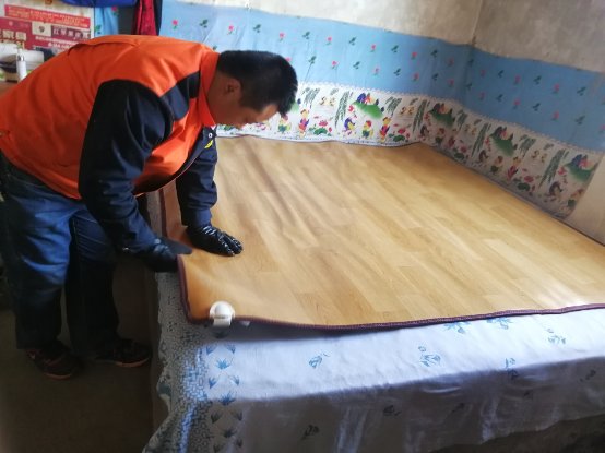 甘肅酒泉暖季地暖科技石墨烯電暖炕墊廣受好評(píng)火爆熱銷中
