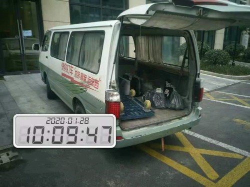 快狗打車為員工護(hù)送辦公物品，助力企業(yè)共渡疫情難關(guān)
