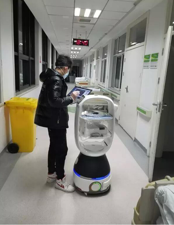 擎朗送餐機器人今日馳援7家醫(yī)院，3個集中隔離點
