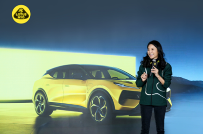 毛京波帶路特斯跑車產(chǎn)品登臨賽道，演繹超凡性能實力