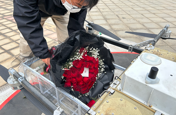 即配訂單將超快遞，本地電商發(fā)展為順豐同城帶來(lái)確定性增長(zhǎng)
