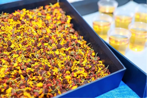 用公益促發(fā)展，卓越董事長李華身體力行踐行企業(yè)家社會(huì)責(zé)任