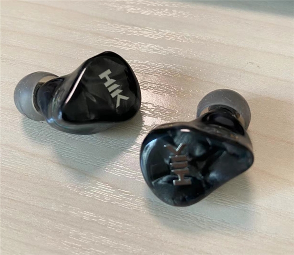 氦刻HIK S1：清晰靈敏的耳機(jī)，音效均衡豐富，給人觸電般的心動(dòng)音質(zhì)