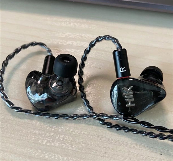 氦刻HIK S1：清晰靈敏的耳機(jī)，音效均衡豐富，給人觸電般的心動(dòng)音質(zhì)