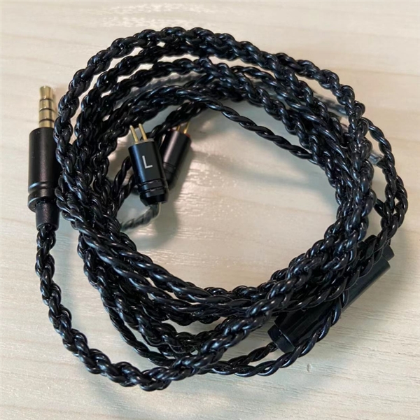 氦刻HIK S1：清晰靈敏的耳機(jī)，音效均衡豐富，給人觸電般的心動(dòng)音質(zhì)