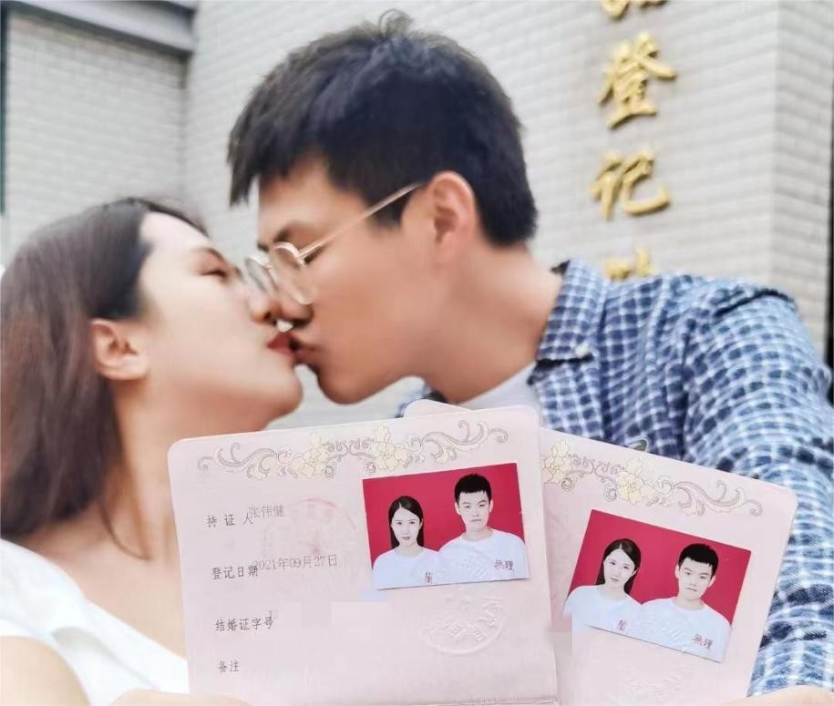 愛聊APP脫單故事：抑郁癥患者的飼養(yǎng)日記里，字字都是愛