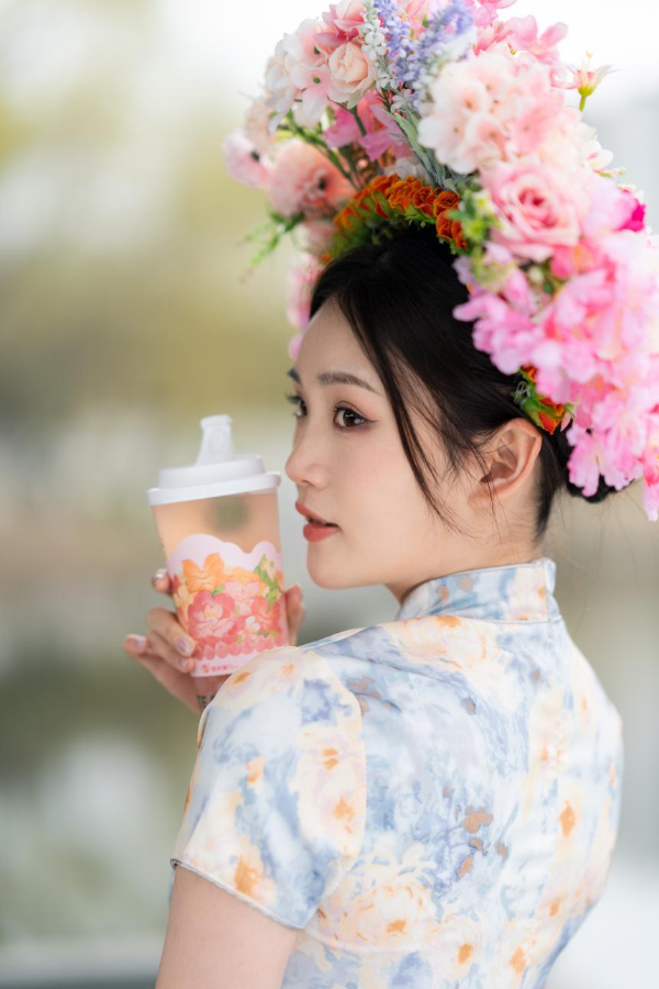 3天爆賣50+萬杯！益禾堂蜜桃烏龍PLUS升級回歸