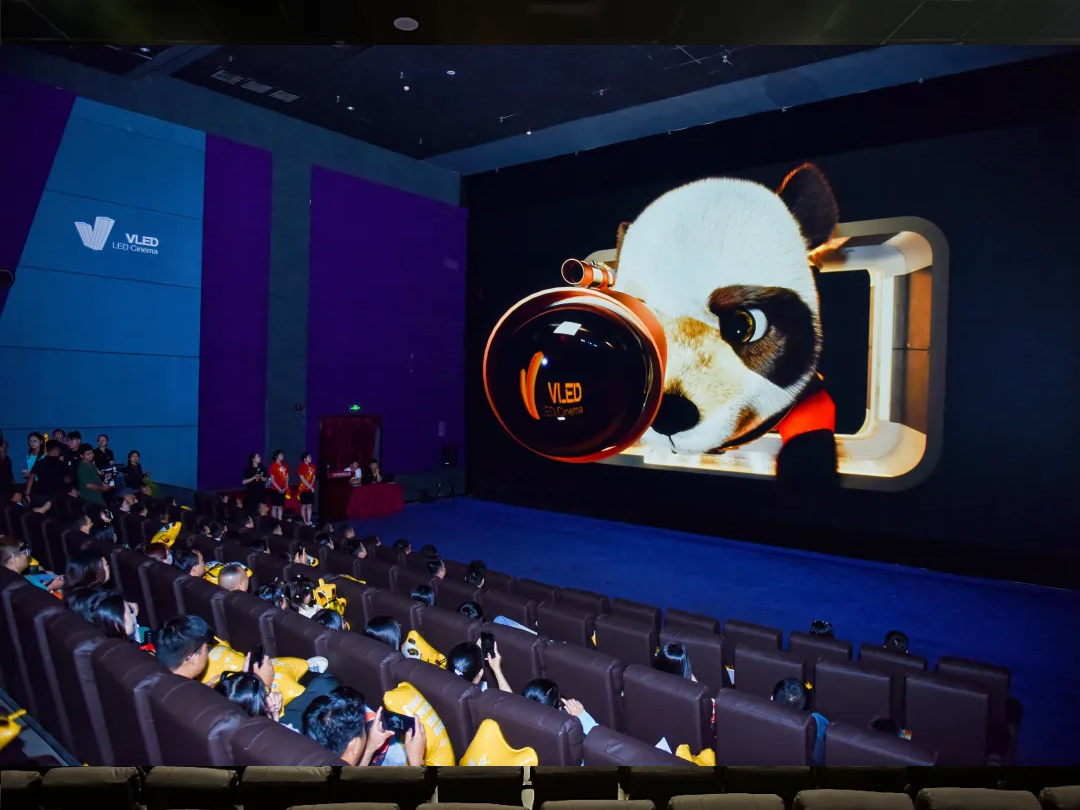 國內(nèi)首塊4K 14米VLED LED落地?？?，中影光峰與中視電影院線戰(zhàn)略合作再添新動(dòng)向