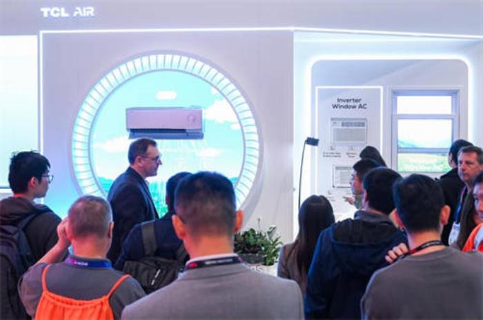 TCL實業(yè)CES 2025：屏顯科技引領(lǐng)，全品類智能終端展現(xiàn)頂尖科技力