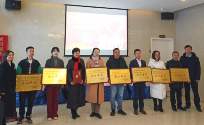 “益”路守護，“警”彩綻放！益禾堂爭做中國警民的暖心后盾