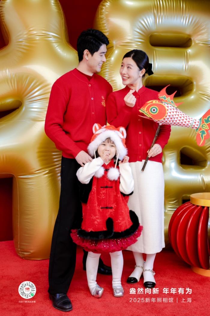春節(jié)來(lái)華為新年照相館，原生鴻蒙云空間端云一致輕松分享“美”一刻