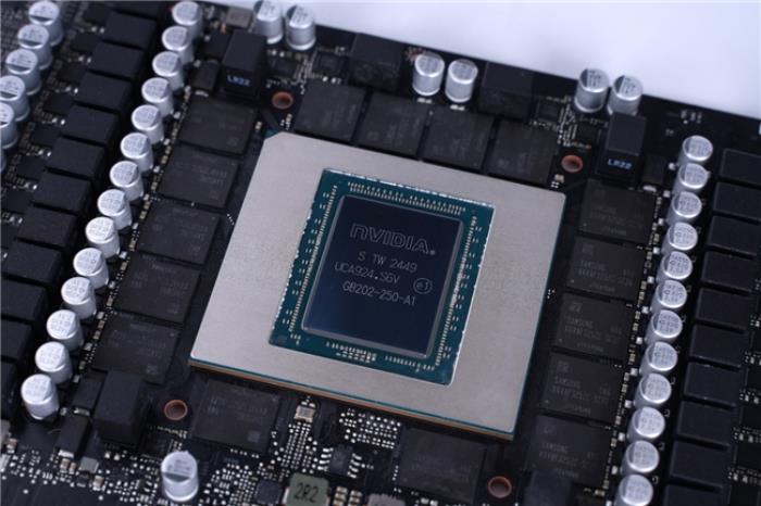 更快更強(qiáng)更AI，影馳GeForce RTX 5090 D 大將評(píng)測(cè)