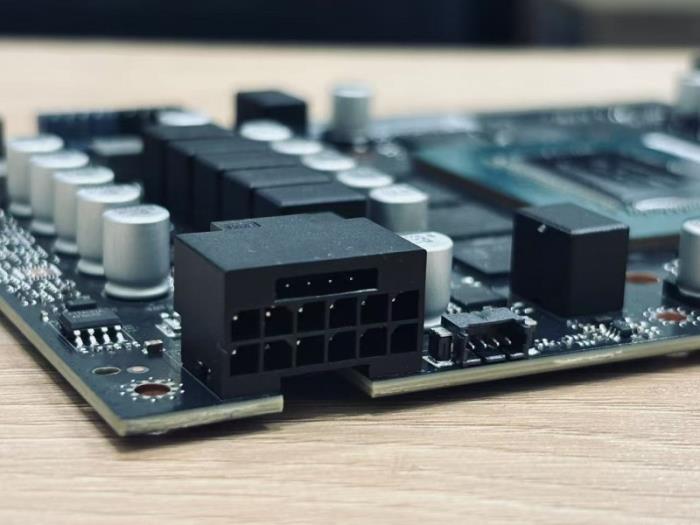耕風(fēng)御影，刮起更強(qiáng)的風(fēng)暴！耕升 GeForce RTX 5080 追風(fēng)性能解禁！