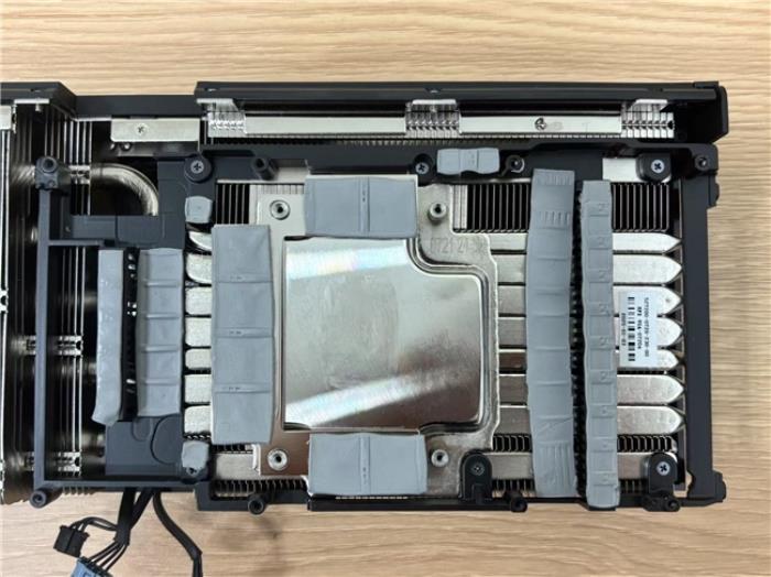 DLSS 4性能沖鋒，耕升 RTX 5080炫光 OC值得擁有