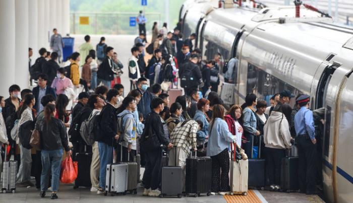 順豐同城“全城平均一小時達(dá)”，為職場人2025開工助力