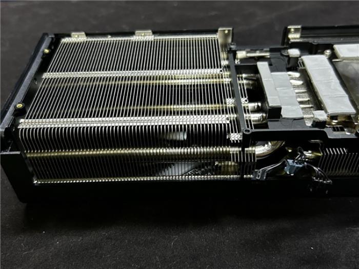 炫酷來襲，耕升 GeForce RTX 5070 Ti 炫光·超 OC帶來超高性能