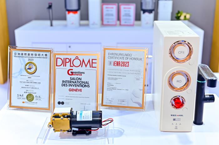 全球首秀AWE2025！安吉爾攜哪吒2代凈水器開啟“健康飲水定制化”時代