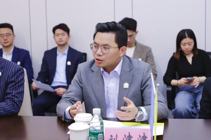 共同見(jiàn)證 