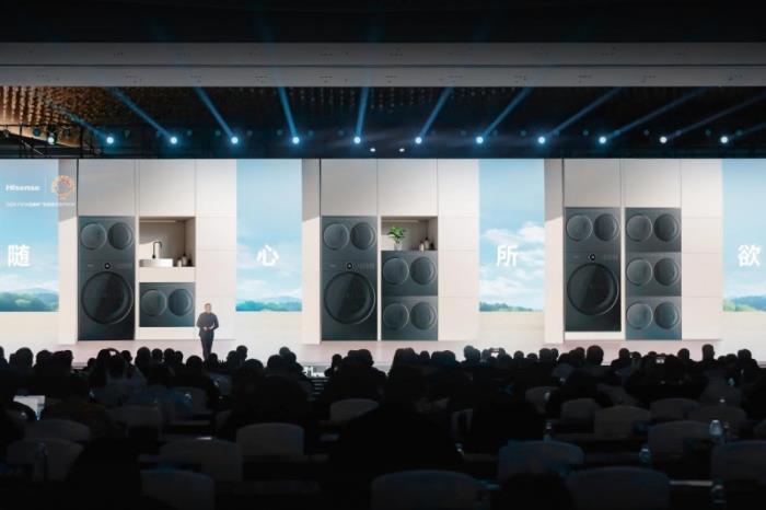海信AWE 2025放大招，全球首臺4合1熱泵洗烘一體機終結(jié)衣物混洗難題