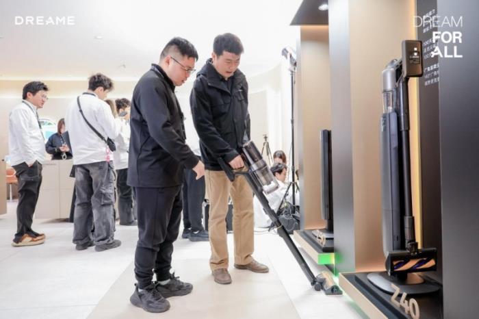 AWE2025 圓滿(mǎn)落幕：追覓科技以全屋智能生態(tài)構(gòu)建未來(lái)家居新圖景