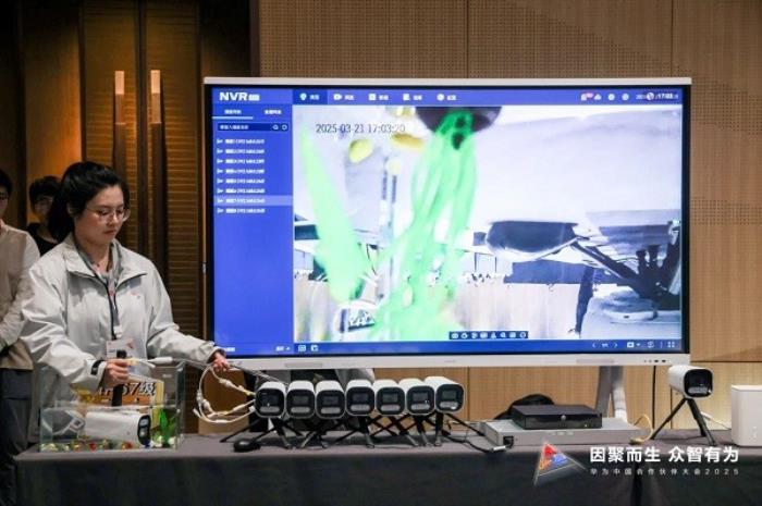 華為光與行業(yè)感知分銷新品發(fā)布會圓滿召開，19款新品重磅發(fā)布