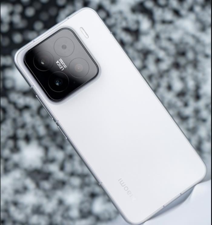 小米手機不甘示弱！小米15暴跌821元，驍龍8至尊版+5400mAh+IP68