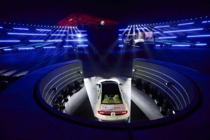 唯有掌控，方有駕趣：BMW新世代駕趣概念車首次亮相上海，亮劍電動時代巔峰掌控力
