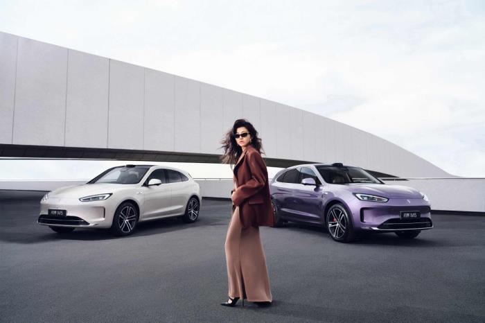超值購車首選，問界新M5 Ultra用高品價(jià)比+智價(jià)比征服年輕用戶