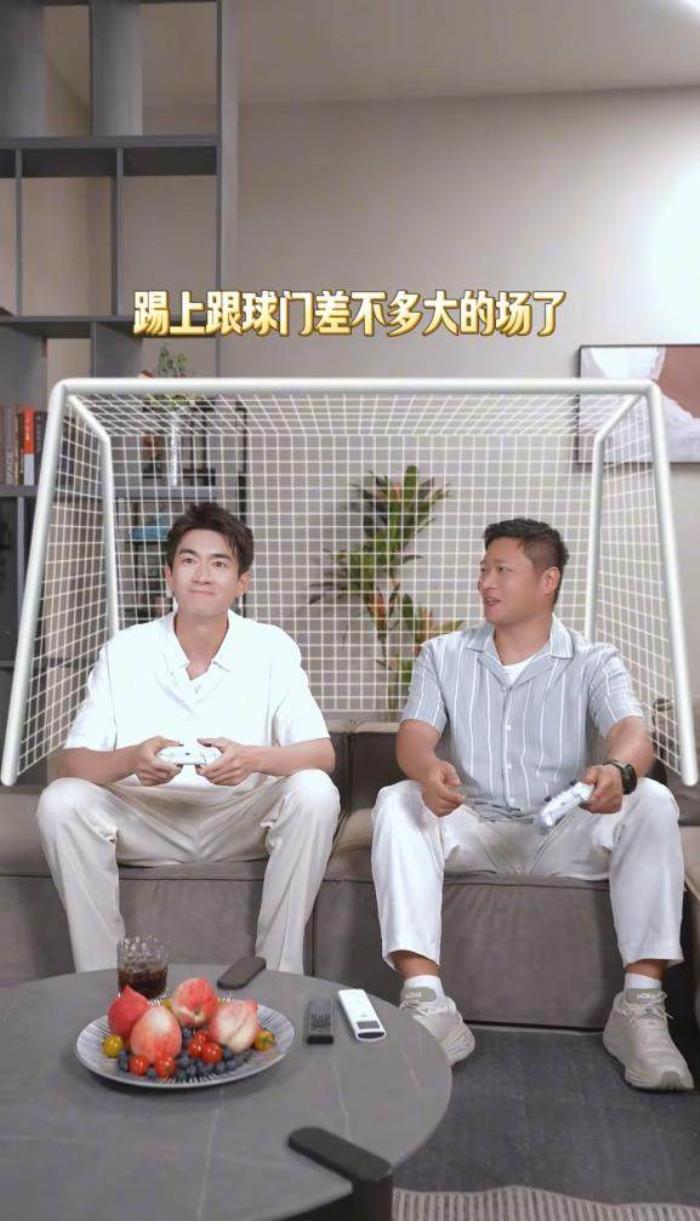 明星也搶首發(fā)？林更新深夜曬海信116吋E8Q Pro開箱