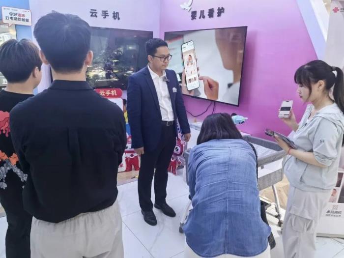 華為G7寶寶看護器首次亮相山東聯(lián)通，用AI開啟家庭育兒新體驗
