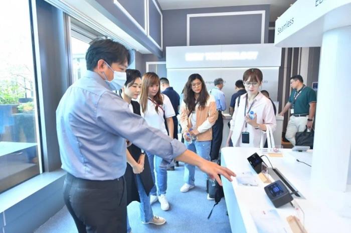 COMPUTEX 2025丨天馬攜多項(xiàng)顯示技術(shù)亮相，解鎖AI時(shí)代“好屏”密碼